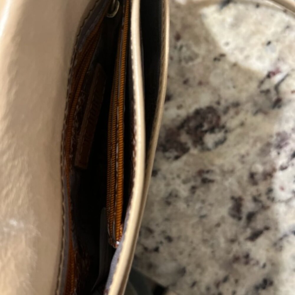 Hobo Crossbody Bags - Picture 5 of 16